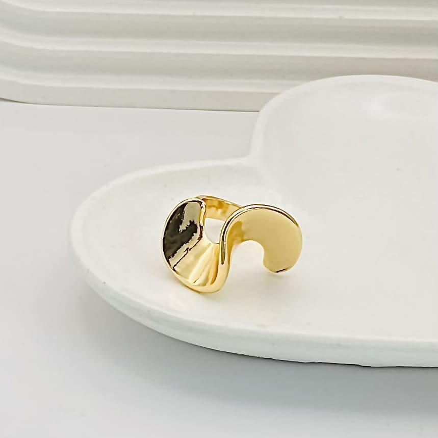 Anel babado dourado ref 3868