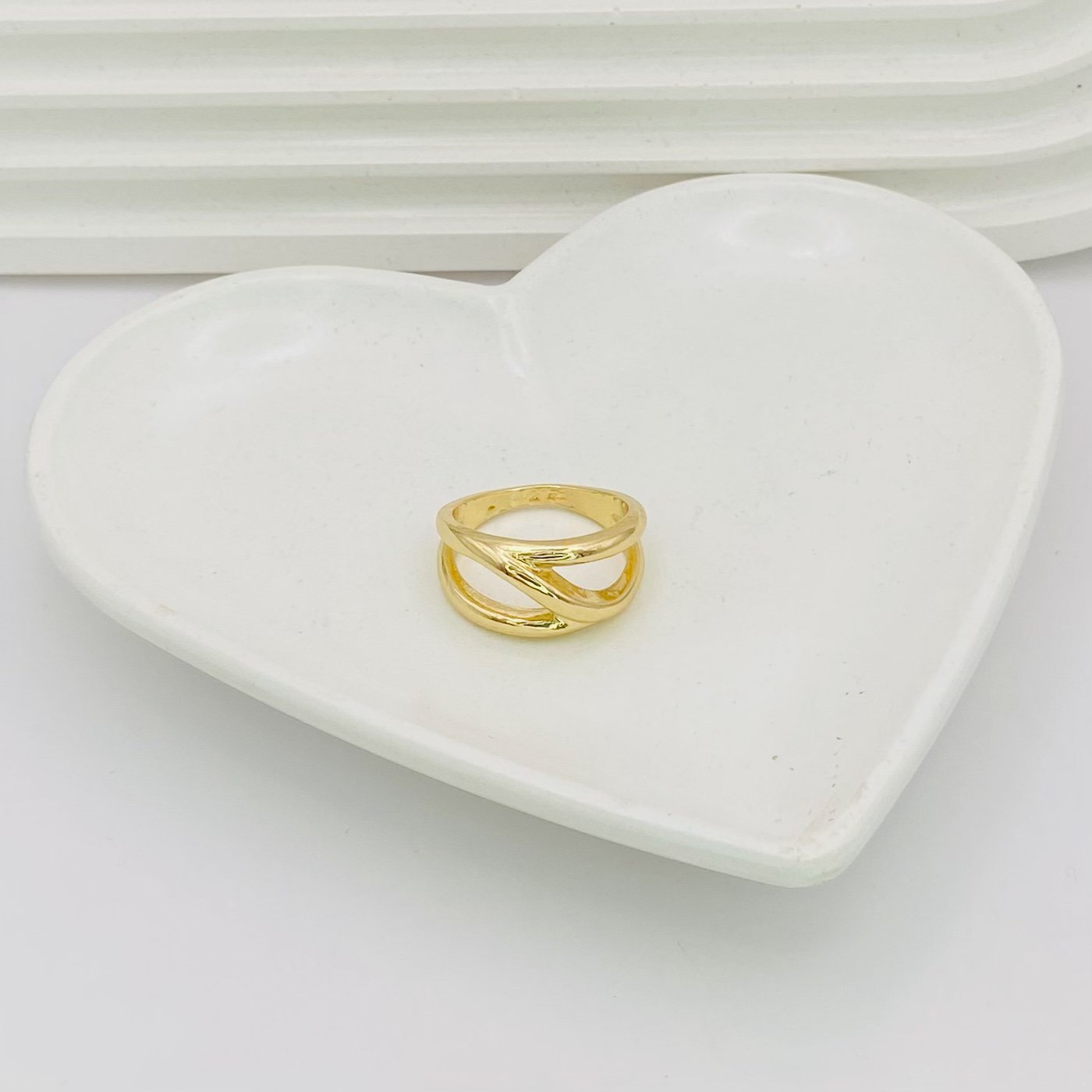 Anel magestic dourado ref 3618