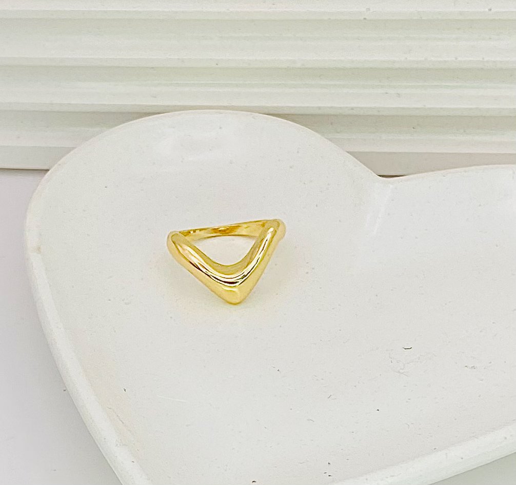 Anel V dourado ref 3764