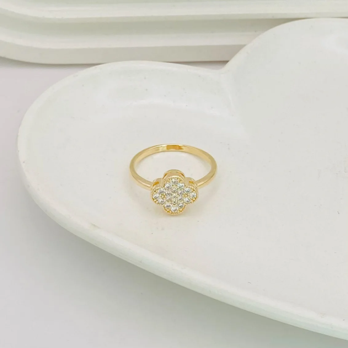 Anel virginia dourado 3911