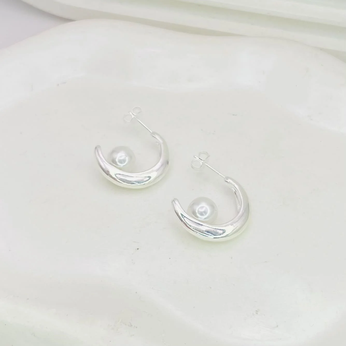 Brinco argola Pérola ref 3933