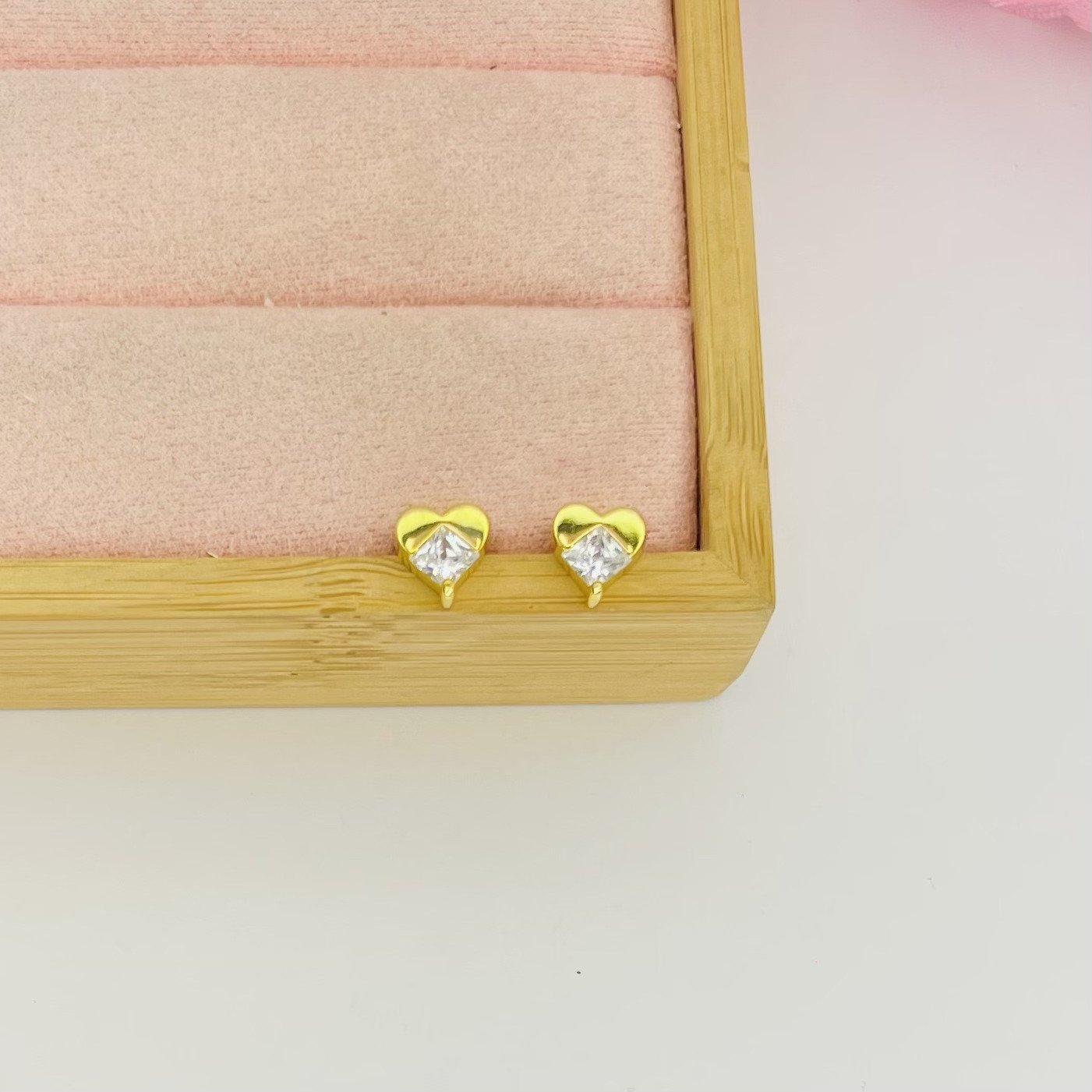 Brinco coração love luz dourado ref 3314