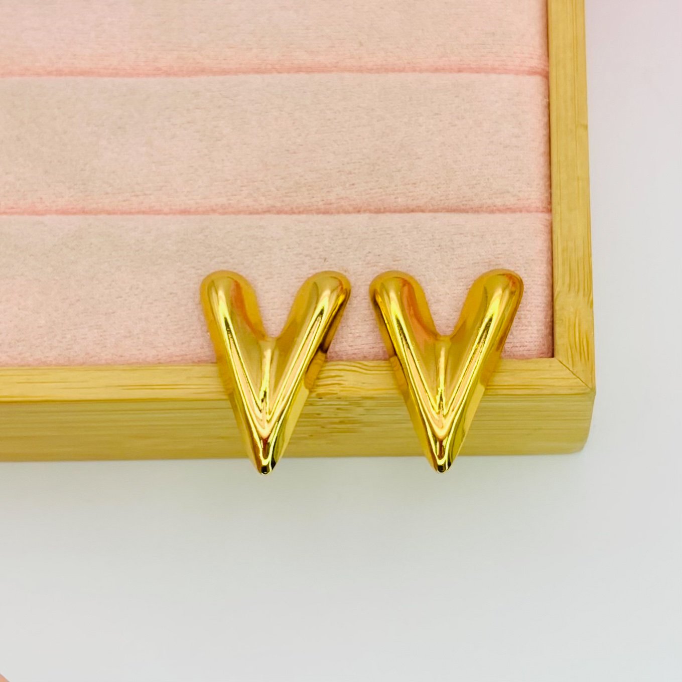 Brinco coração V ref 3467