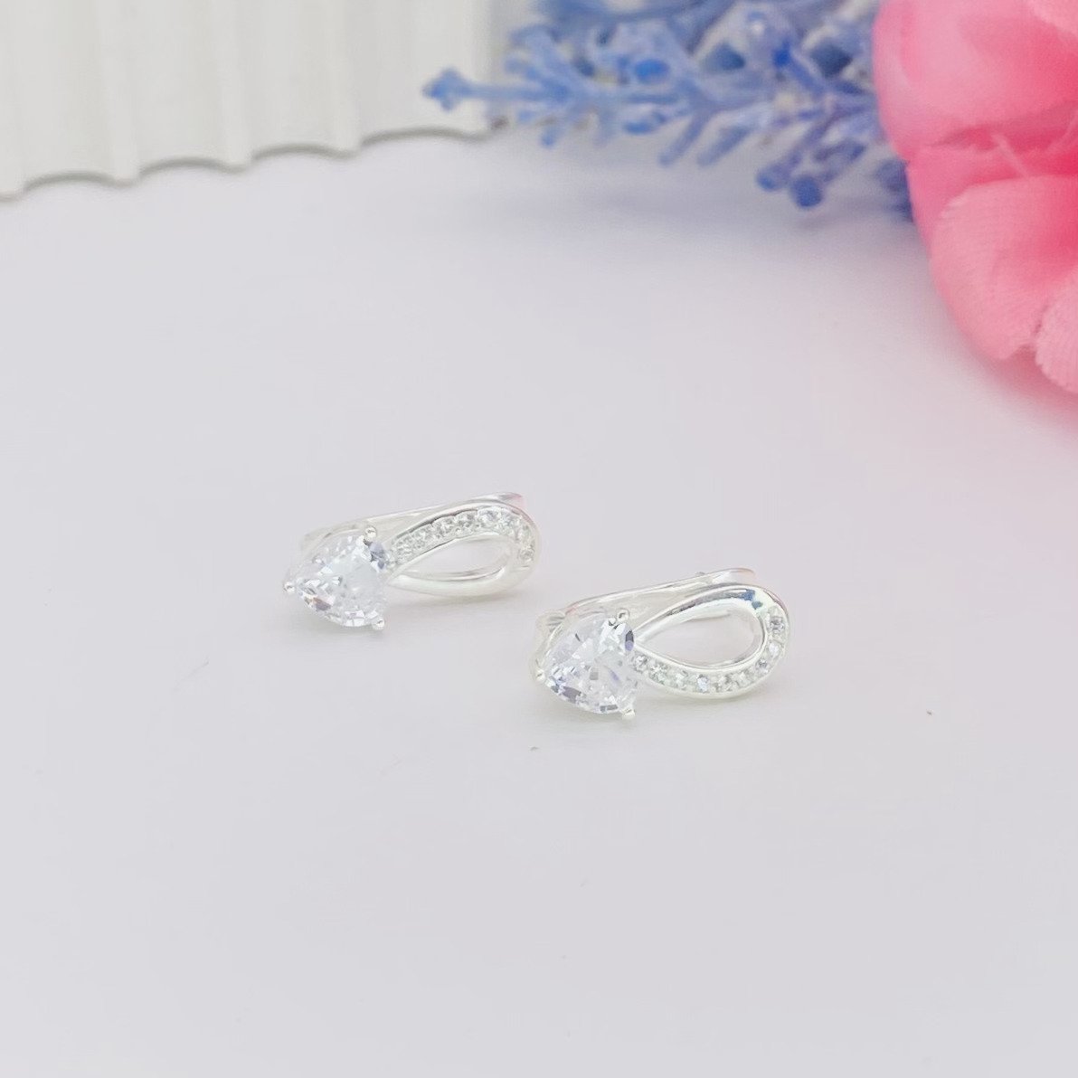 Brinco ear hook coração de mãe ref 3108