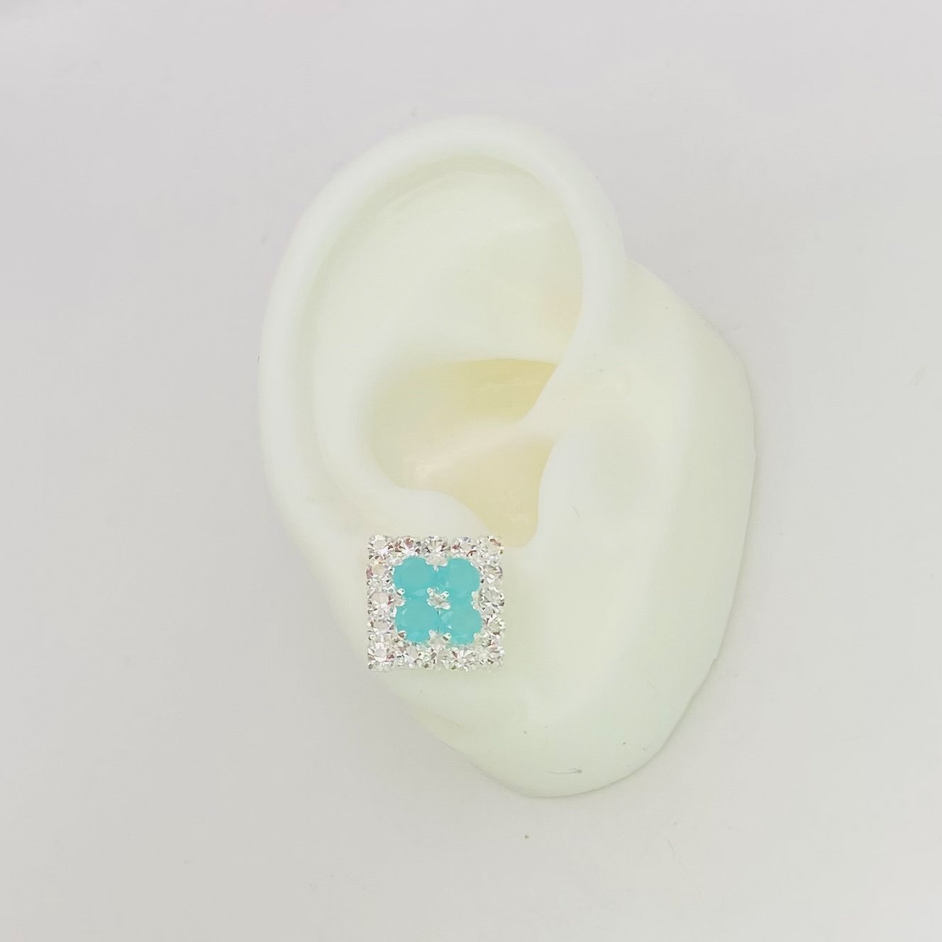 Brinco quadrado azul turquesa cravejado ref 2909