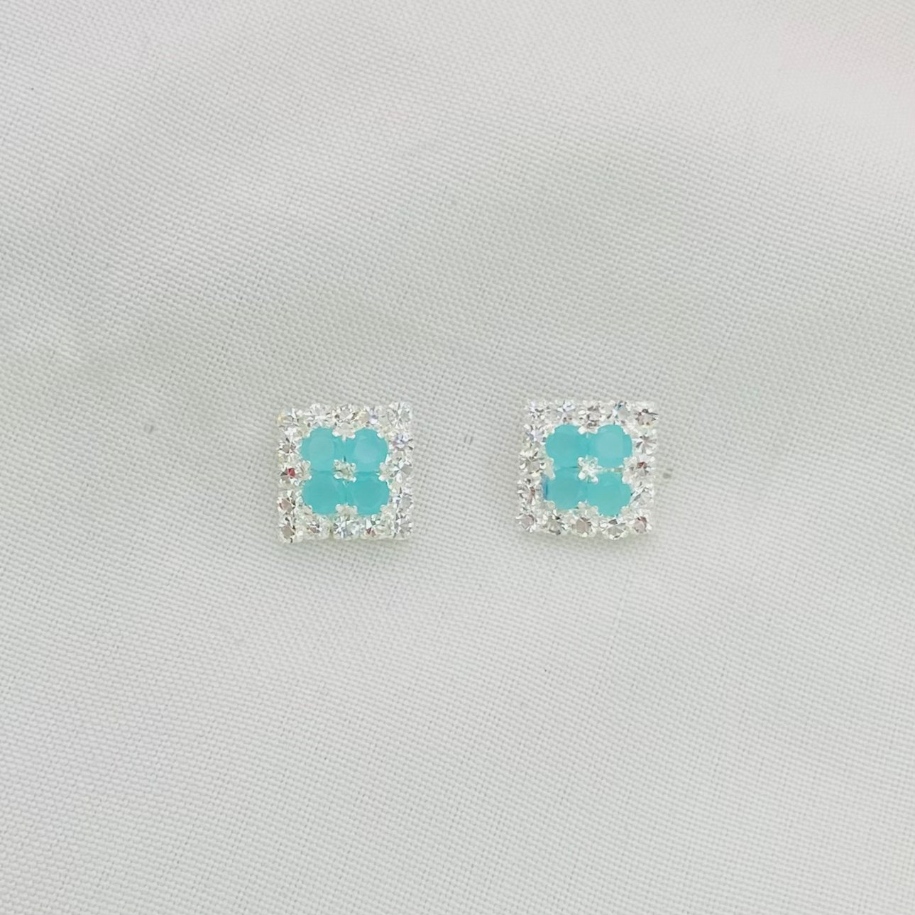 Brinco quadrado azul turquesa cravejado ref 2909