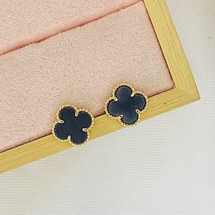 Brinco Virginia black dourado Ref 2787