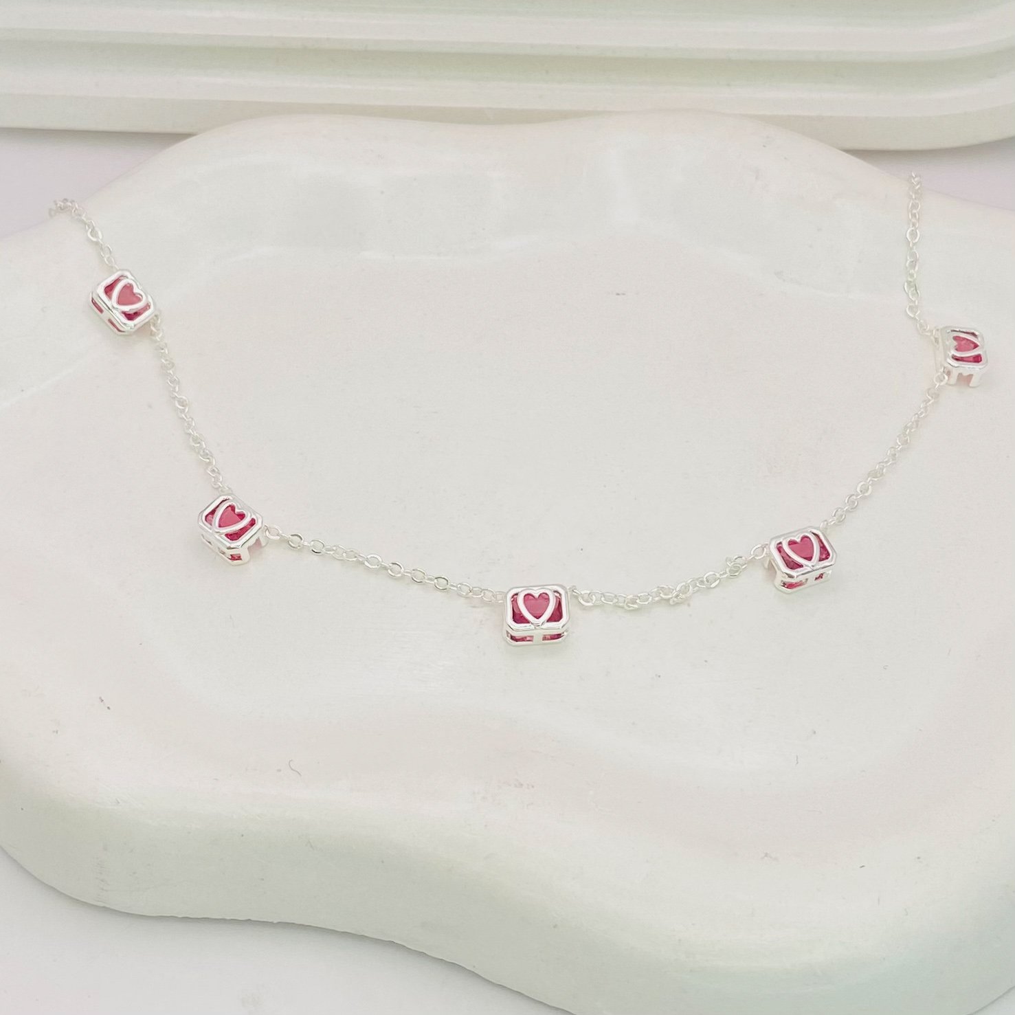 Choker quadradinhos corações rosa ref 3035
