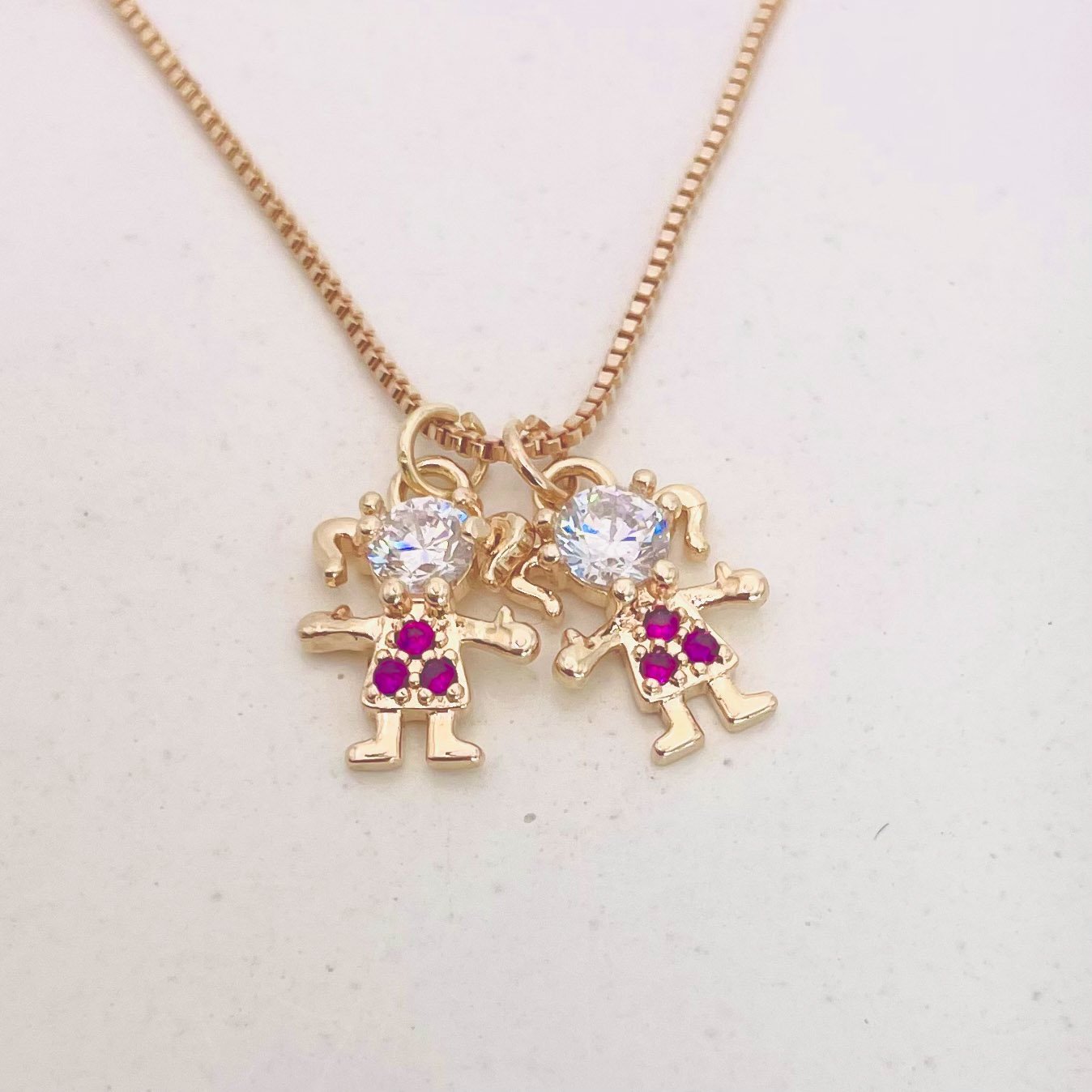 Colar filhos cravejado dourado REF 4133