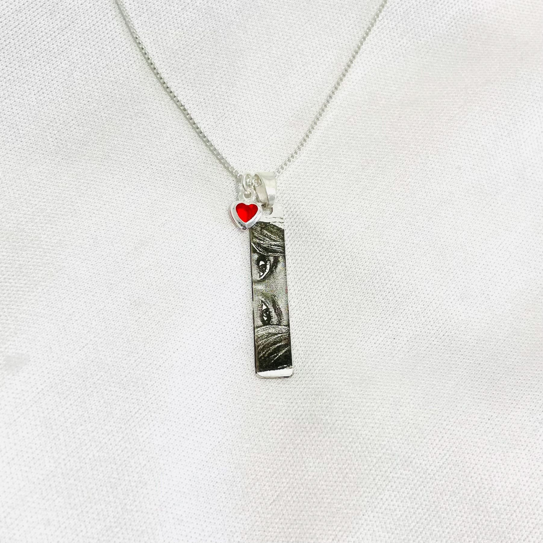 Colar personalizado com olhar REF 1955