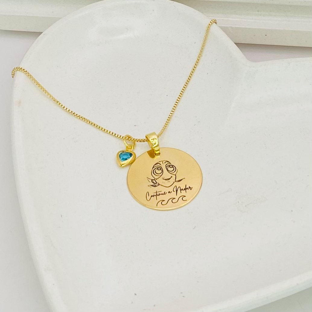 Colar personalizado medalha M dourado ref 2236