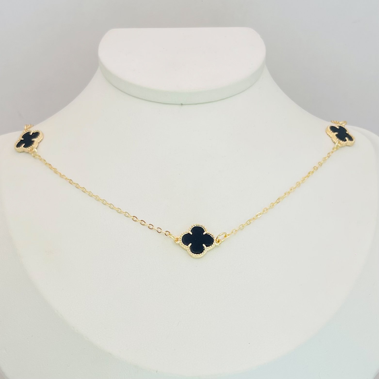 Colar virginia preto dourado ref 3955