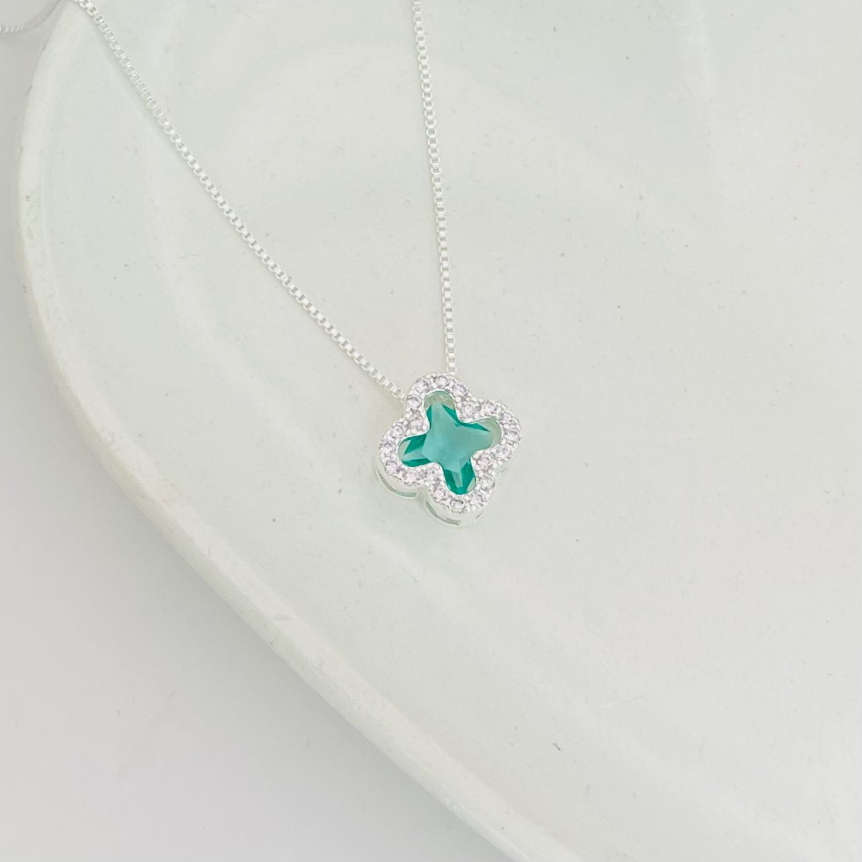 Colar virginia verde cravejado ref 3966